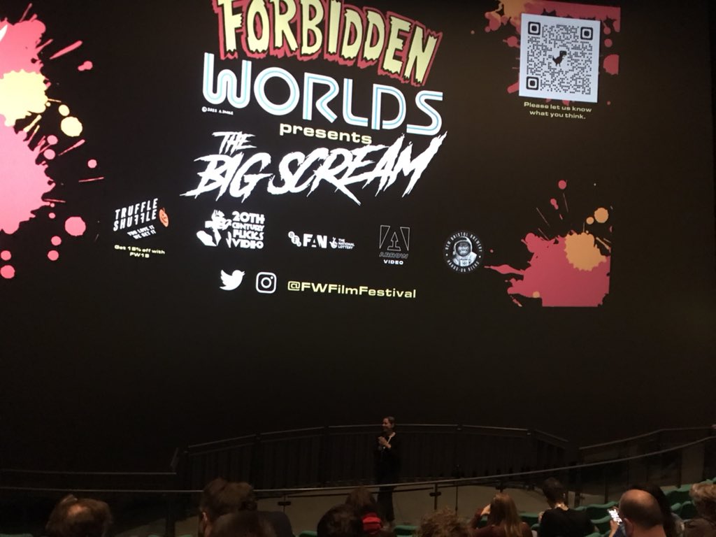 FilmFan1971's tweet photo. Tiny @Tessicat introducing The Craft at @FWFilmFestival: #TheBigScream. https://t.co/dXLQaOxYKA