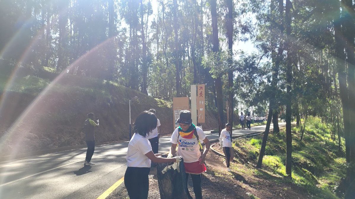 negashag's tweet photo. Today's @PloggingEthio attracted 184 participators. We walked inside @EPark for over 10 km and picked 31 kg wastes. A day worth many!🙏
#plogging #PloggingChallenge
#dontrubbishethiopia  #bansingleuseplastic #plasticfreeethiopia https://t.co/Ydm1713EFq