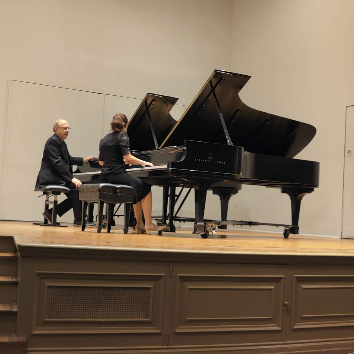 CandlelightC's tweet photo. Feeling happy and #thankful that our #masterclass last night with @MarcAndreHam and @george_peabody was a success! Next up: Hamelin's 'Hammerklavier' and more TONIGHT at 7:30 PM!
https://t.co/hgj70kUPzu
#ticketsforsale #concerttoday #candlelighteducates #peabodyproud https://t.co/JZyIxMpEl1