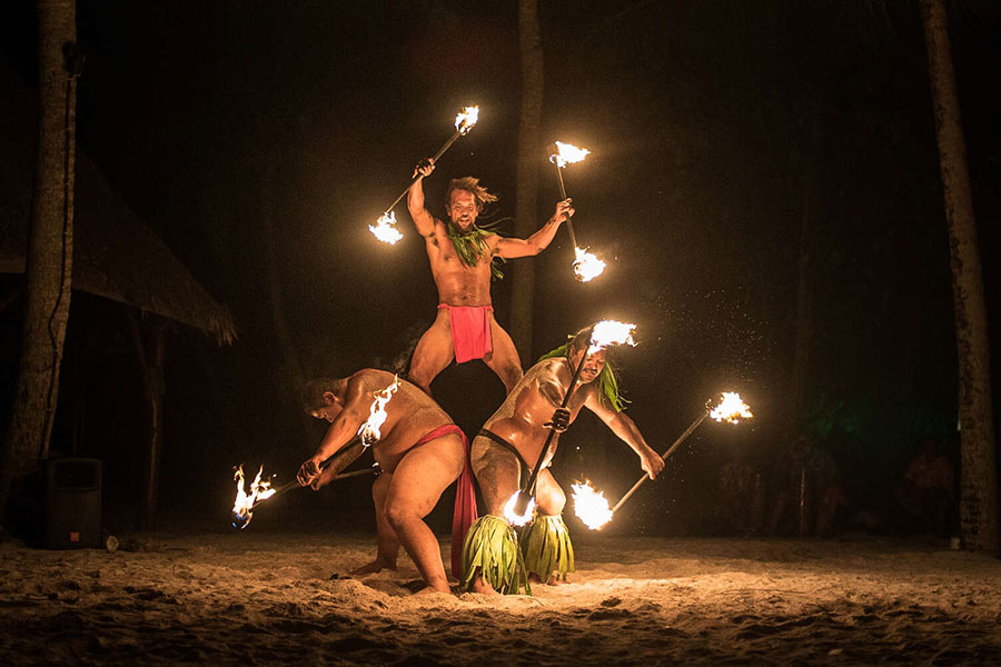 Windstar’s Tahiti itineraries overnight in Bora Bora so you can enjoy their exclusive, complimentary Destination Discovery Event. A local feast, music, and fire highlight every Tahiti adventure! #WindstarCruises #Tahiti #All-Inclusive # Tahiticruise… https://t.co/0xuBYX9vXK https://t.co/PVgcSoFkgs