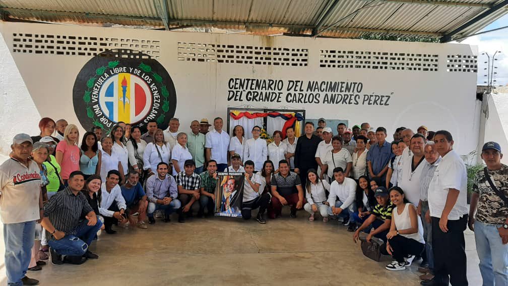 ADOrg_Laraof's tweet photo. #27Oct | Acto con emotiva eucaristía presidida por el Pbro. Douglas Alvarado
@ADemocratica en Resistencia en el municipio Torres. Compartir entre amigos y militantes de la tolda blanca.
Yuyita de chiossone fue nuestra coordinadora regional de la comisión aniversaria.
#SomosCaP https://t.co/4yCNPykV36