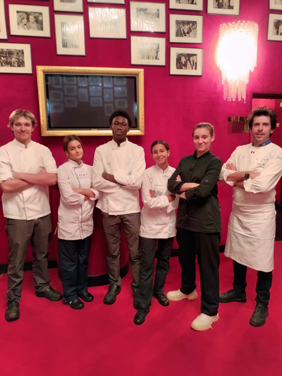 Euro-Toques France (@eurotoques1) on Twitter photo Le chef Euro-Toques, Nicolas Breneliere, souligne l'importance de l'#apprentissage afin de permettre aux futurs #chefs de demain d'apprendre à travailler les #produits de #saison et développer leur #créativité pour faire perdurer notre belle gastronomie française.
<a href="/ggomez_chef/">Guillaume Gomez</a> Le chef Euro-Toques, Nicolas Breneliere, souligne l'importance de l'#apprentissage afin de permettre aux futurs #chefs de demain d'apprendre à travailler les #produits de #saison et développer leur #créativité pour faire perdurer notre belle gastronomie française.
<a href="/ggomez_chef/">Guillaume Gomez</a>