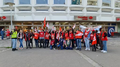 CyrilBoulay01's tweet photo. Non à la location gérance! L’équipe FO Market Paris nationale conteste fortement la Décision du groupe Carrefour https://t.co/egXe9a6yDM