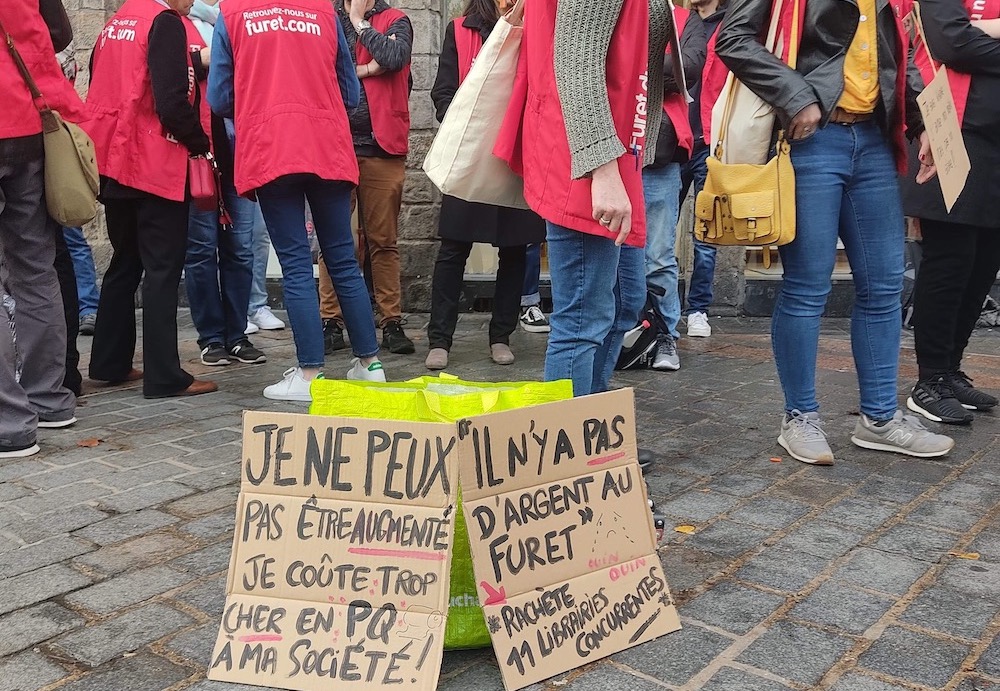 ActuaLitte's tweet photo. Furet du Nord : salariés et libraires en grève pour “une revalorisation salariale”  https://t.co/CIfNpCFL4K

@furetdunord 
#librairie #revalorisation #salaires #ppv #primes #librairies #inflation https://t.co/RshkKSIO1q