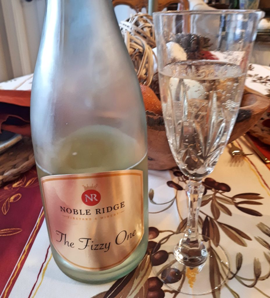 <a href="/Noble_Ridge/">Noble Ridge Vineyard</a> Noble Ridge The Fizzy One NV ($23.99)