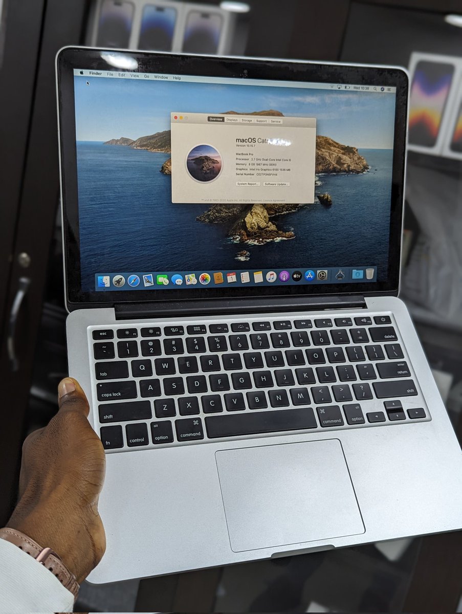 Certified used macbook pro 2015, 8gb ram / 512gb ssd / Core i5 / Keyboard light / 265k. To order inbox @Official_popson or @pvtgadgets on IG & FB. Call/ WhatsApp 09059943907, 08163295695