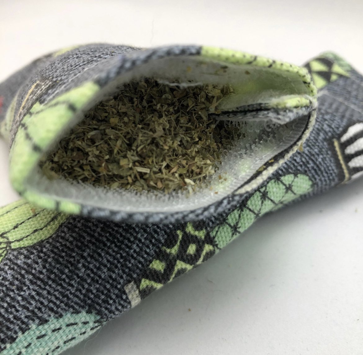 BooBoyCatToys's tweet photo. Last call for this cute cactus themed refillable catnip kicker. This fabric cannot be restocked 🌵
There is just ONE large toy left and just a few in the smaller size. 

Washable and refillable, get yours today and see what everyone is raving about 😻

#caturday #CatsOfTwitter https://t.co/NIX6VxrxmS