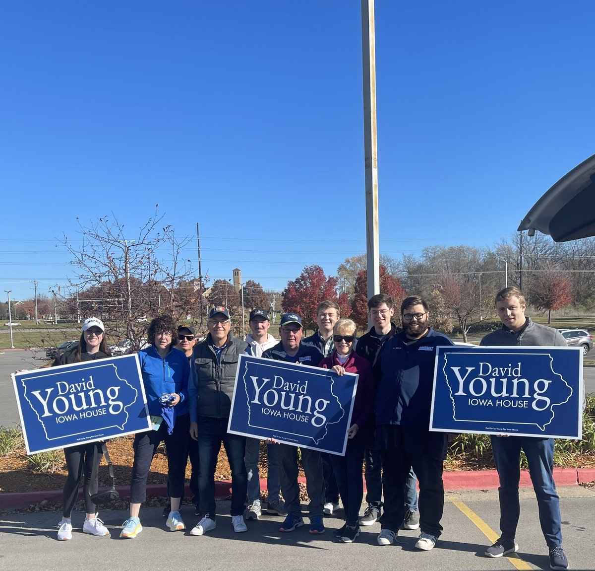 YoungforIAHouse's tweet photo. Beautiful day in HD-28! Out in full force door knocking with some super volunteers. Onward to Election Day! https://t.co/nHHpM9iFez