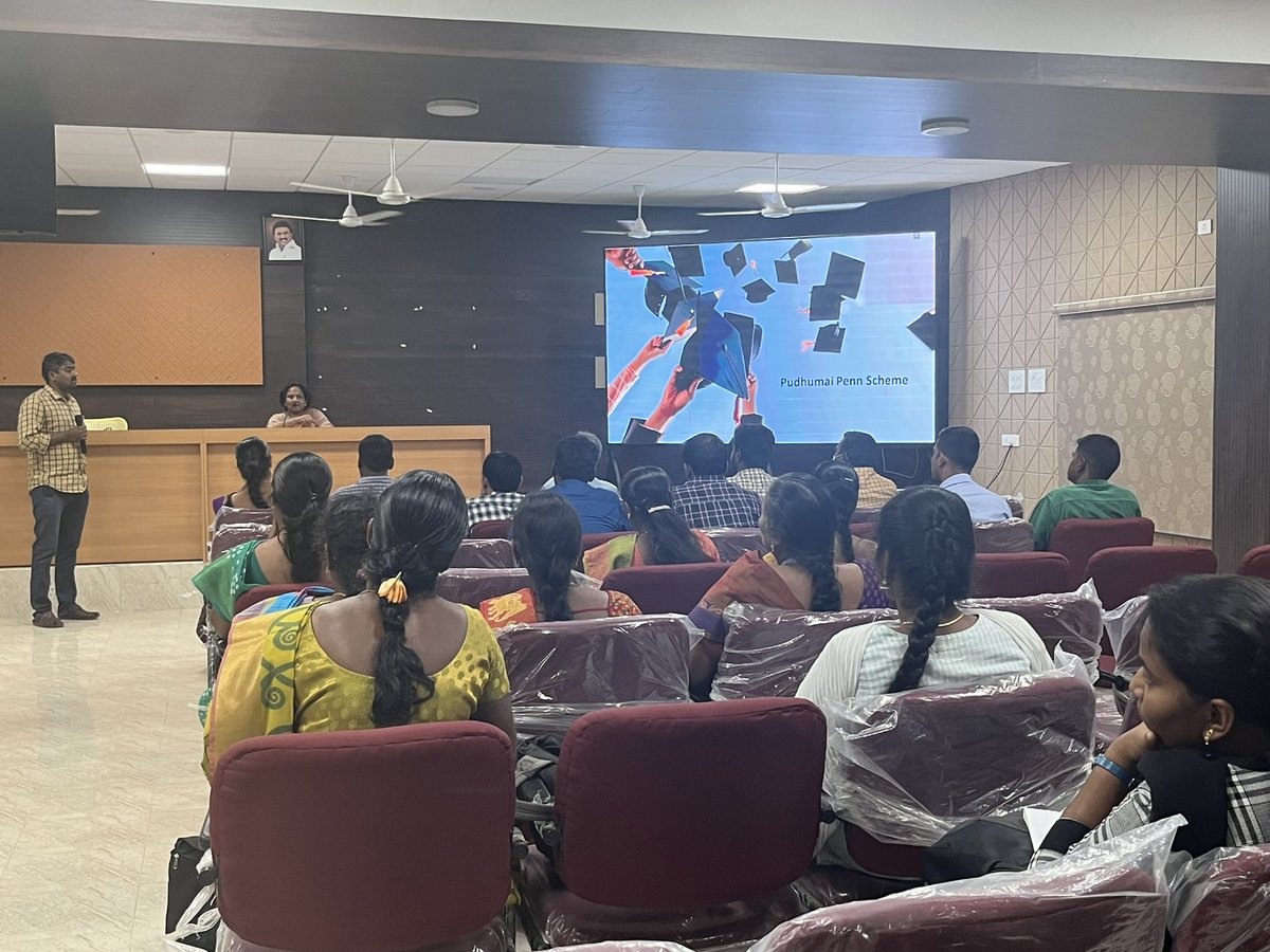 jrsampathkumar's tweet photo. Training to educational Institutions to apply for the college female students to get their benefits through #pudhumaipen scheme launched by Government of Tamilnadu #tnega developed web portal https://t.co/ZDMu7AH5gX