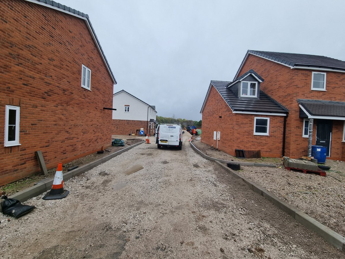 DaviesBros's tweet photo. Orchard Grove development in Ruabon. Plots 5 to 6 foundations started and progress on kerbs, drives and paths on Plots 1 to 4 https://t.co/waCD54WxIc