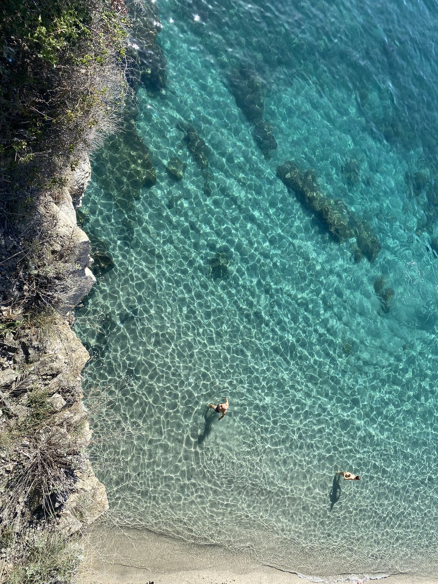 alecrapiz's tweet photo. Spotorno, Liguria il 29 Ottobre https://t.co/4RJ8JrZv5A