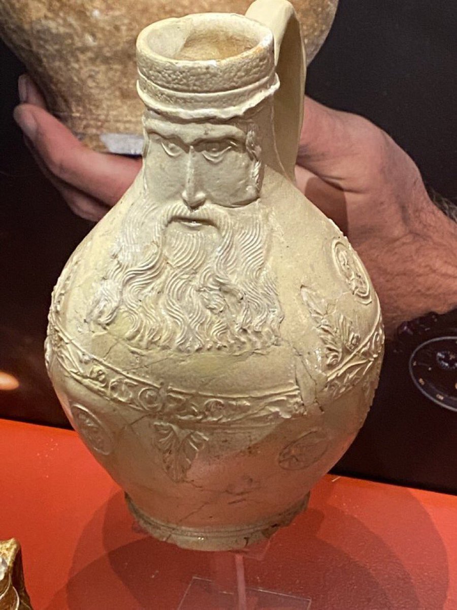 Vandaag en morgen de allerlaatste kans om de prachtige vondsten die met bier brouwen en drinken te maken te zien! 

Natuurlijk in het Archeologisch Museum Haarlem!