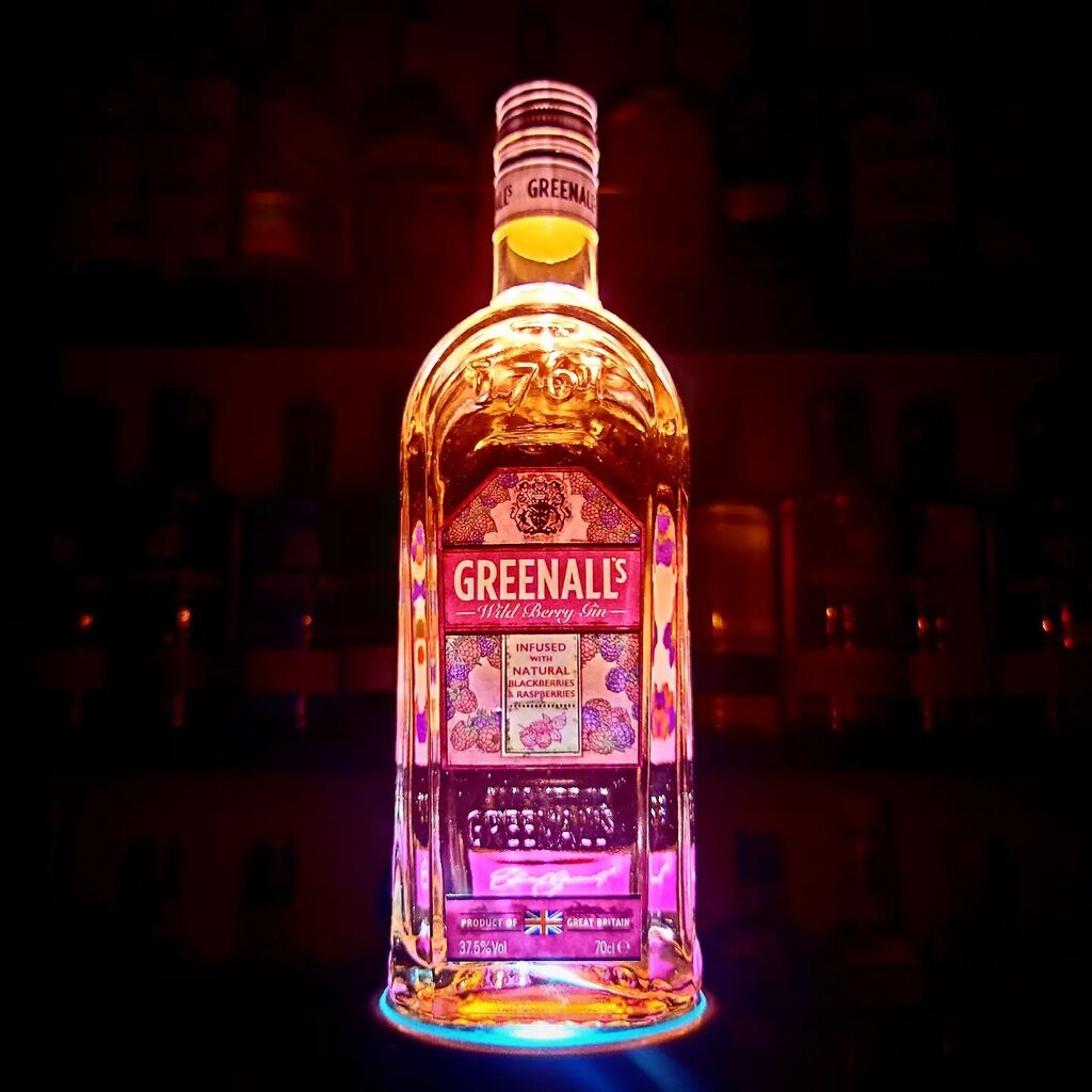 gin_collector's tweet photo. GREENALL's WILD BERRY GIN
abv.37.5%
Birchwood England
G&amp;J Distillers
#greenalls #greenallswildberrygin
. https://t.co/Zj9wcyDuFg https://t.co/gMcqnVQGrT