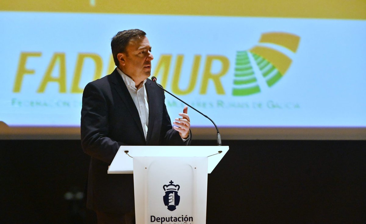 ValentinFormoso's tweet photo. O futuro do rural en Galicia ten nome de muller. 

Pese ao abandono o o recorte de servizos públicos por parte da Xunta, catro de cada cinco proxectos emprendedores que nacen no rural son impulsados por mulleres. 

Reclamamos un rural vivo no que a muller sexa protagonista. https://t.co/lc2gSllrc0