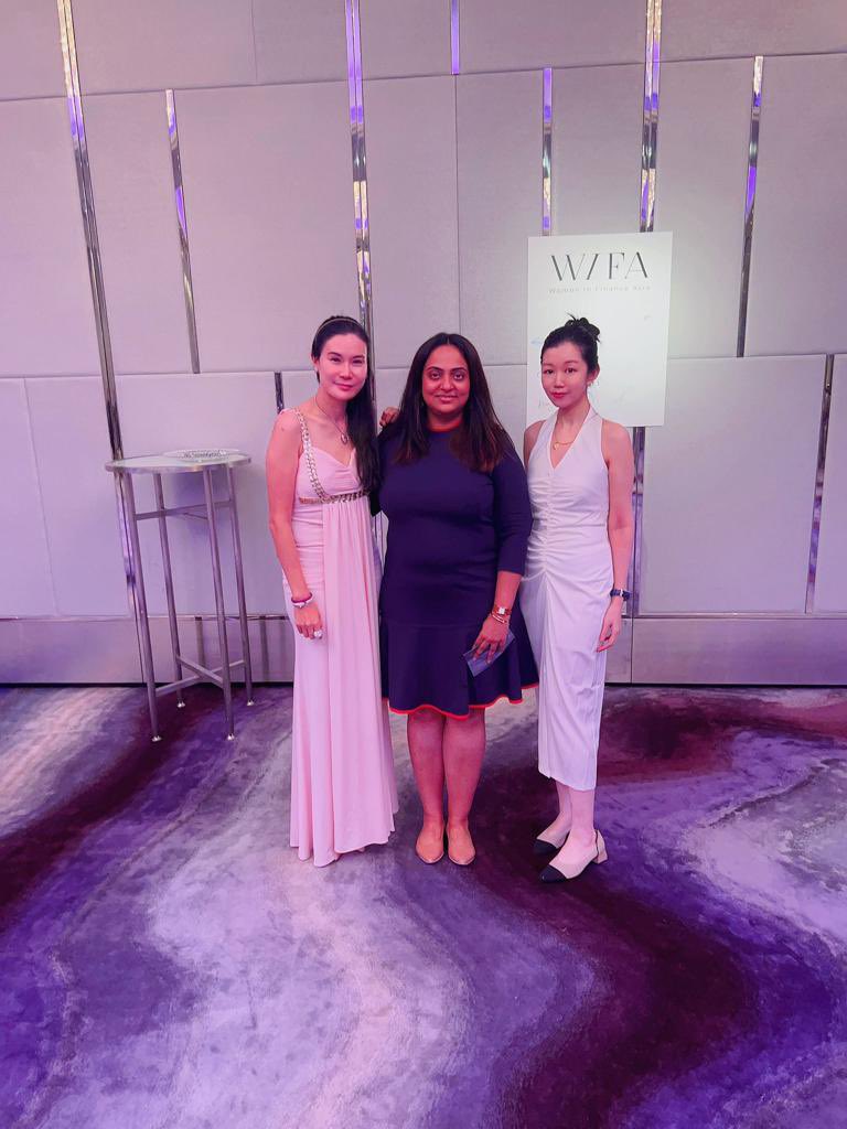 So honored to attend WIFA Gala. Thanks @benedic91809904 for the invite and thanks @virginiacnlam for being my gorgeous +1 &amp; Partner for <a href="/NewChicCapital/">NewChicCapital</a> &amp; JennClub.com DAO a girl could ask for. <a href="/jpmorgan/">J.P. Morgan</a> <a href="/JPMorganAM/">J.P. Morgan Asset Management</a> table too and that I got to see my dear K too 🤗💗