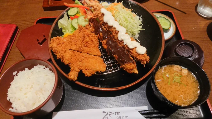 とん八ナウヒレカツ大海老膳～(゜∀゜) 
