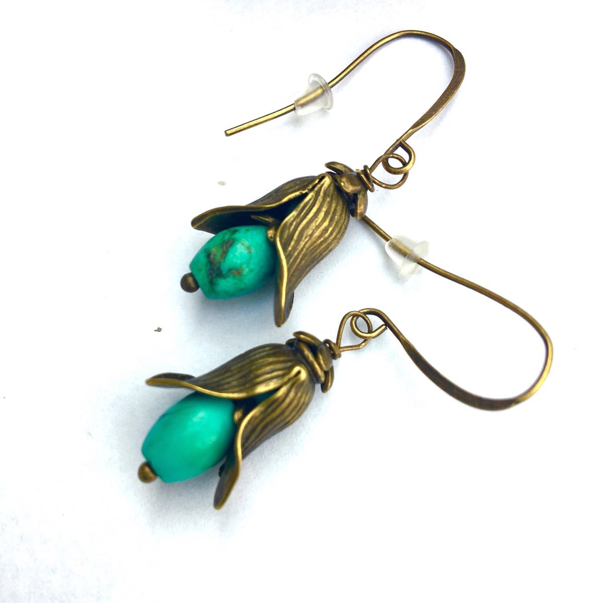 rofmanp's tweet photo. Excited to share this item from my #etsy shop: Slender Turquoise and Bronze Earrings \ Flower Buds \ Turquoise Dangles \ Boho Jewelry \ Artisan Flower Earrings \ Art Deco Jewelry https://t.co/yC7r1Hjm1e
#turquoise #bronze https://t.co/DL9O2WReLe