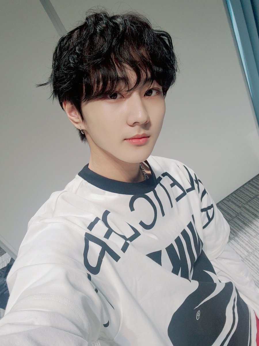 o__blivi_ate's tweet photo. User o__blivi_ate in the Multiverse of Madness ๐คฏ๐ตโ๐ซ
#ENHYPEN #HEESEUNG #JUNGWON #JAY #HEEJAYWON https://t.co/U5yWbrQN1L