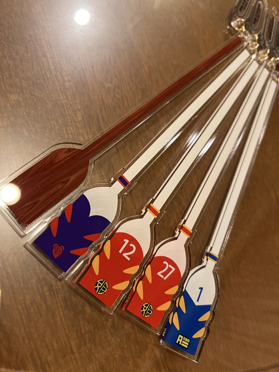 kerokei_cos's tweet image. 昨日内職してたのはこのオール型マドラー型アクキーでっす！！当日いらした方のみのノベルティでございまーす
ドリンクに入れてたら染まっちゃったwオレプラの行方不明w
会社のマーク入ってるからこれは頒布しちゃいけねぇやつですよー
 #レデントーレ2022