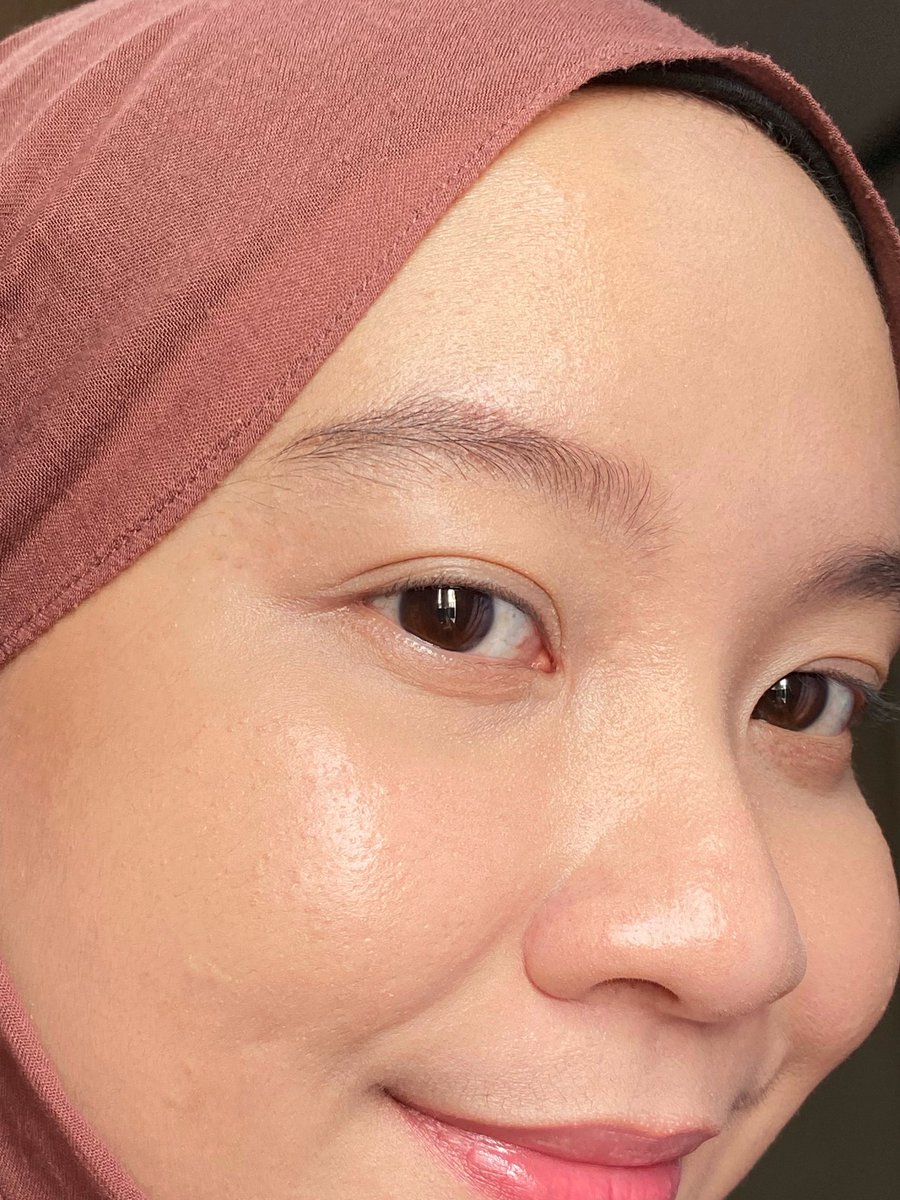 hannabunnyb's tweet photo. Kenapa tak viral viral lagi Wardah Colorfit Cushion ni???!!

Smooth and glowy je finish dia cantik weh macam pakai foundation mahal 😭

Cuma satu je... https://t.co/MP23Hnm4Fc