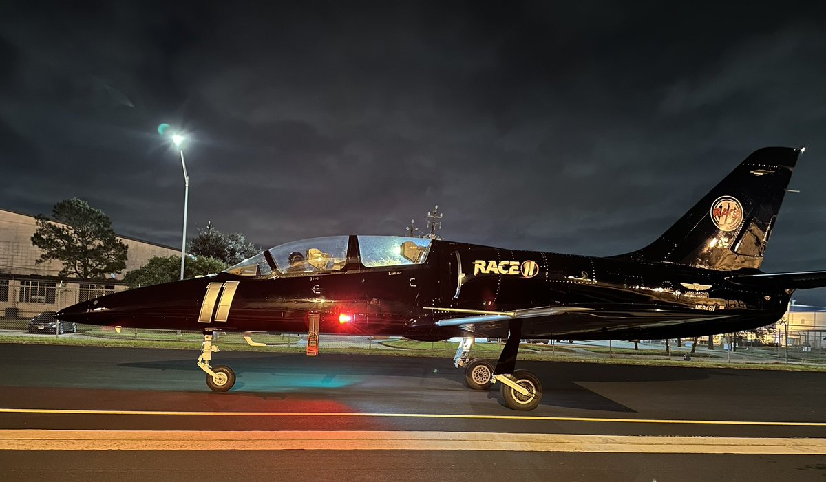 Ivan the L-39 and Jive are ready to perform at <a href="/HoustonAirshow/">Wings Over Houston</a>! 

#ontheramp #airshow #l39albatros #racingjet