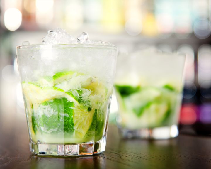 Add a taste of Cape Verde to your Saturday with this Caipirinha cocktail recipe bit.ly/2ojoYeG 🍸