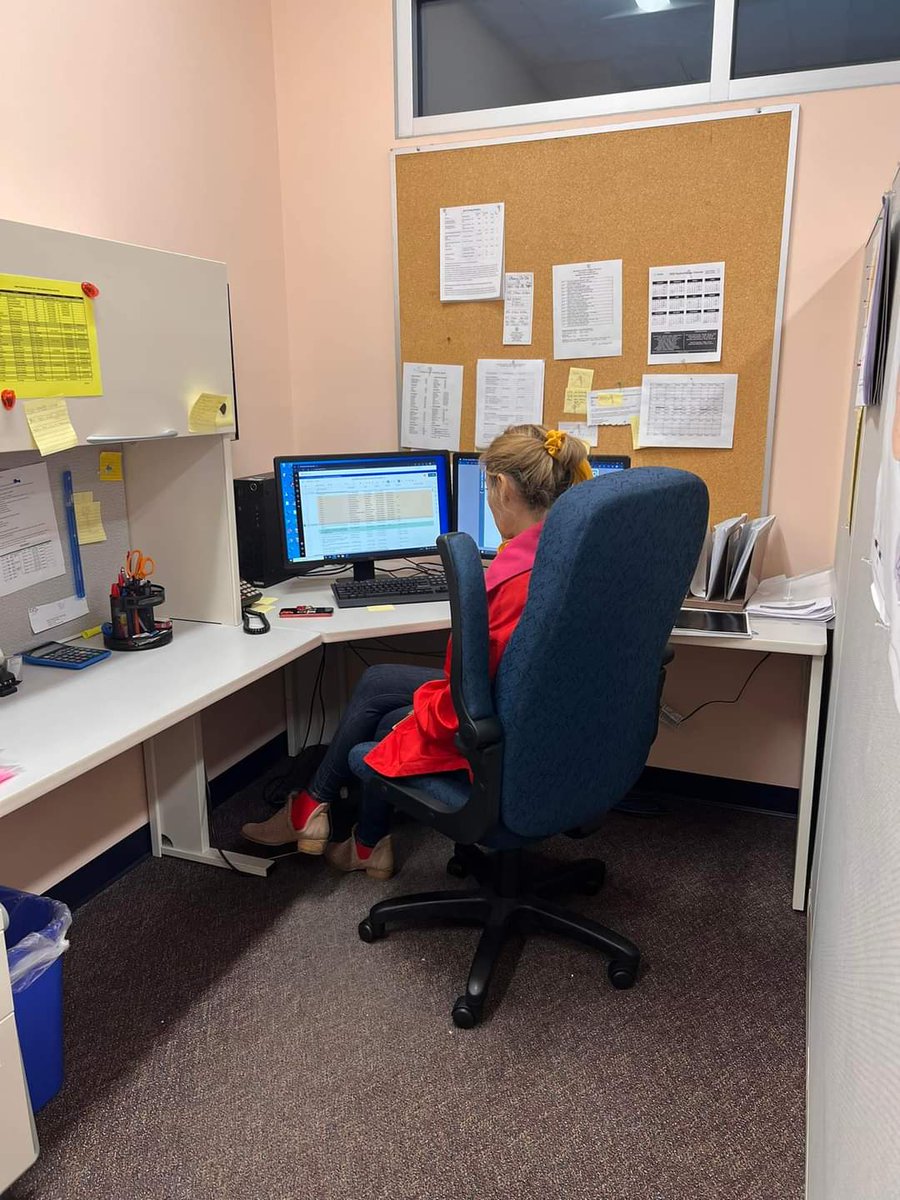 777Vote's tweet image. @777Vote staff here since 5:30AM on this fine Saturday morning aligning Early Voting &amp;amp; Election Day 
poll workers. #ElectionLife  #CivicDuty #GoVoteNow 📲 For the nearest early voting center, directions &amp;amp; wait-times, text EV plus Zip code (Example: EV 20879) to 77788. 🇺🇸