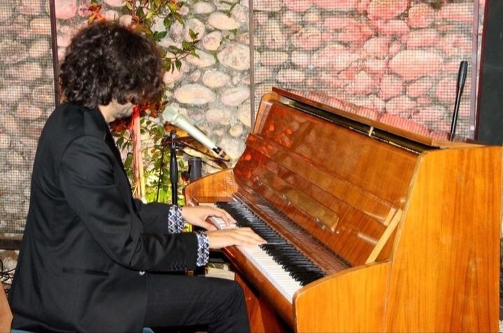 ErmalMetaAL's tweet photo. @MetaErmal Shkodër ❤️
#enkeldemi @ArlindaDudaj 
#domaniepersempre #nesërepërgjithmonë 🧡
#shkodër 🥰 https://t.co/hQiFwWOwgs