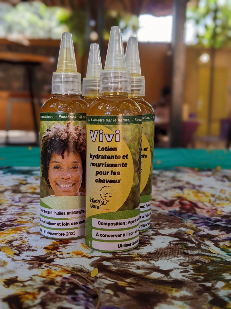 HadasCare's tweet photo. FESTI'LOCKS 2022 🥳🥳
Nous y sommes avec nos premiers produits pour les dreadlocks 🤩😍
L'exposition bat son plein, nous reviendrons dans d'autres publications sur les stands. 😉
#HadasCare #FestiLocks2022 #FestivalDreadlocks #BlackRootsSalon #AfroBusiness #LocksCare #Lwili https://t.co/DfQVDxujNV