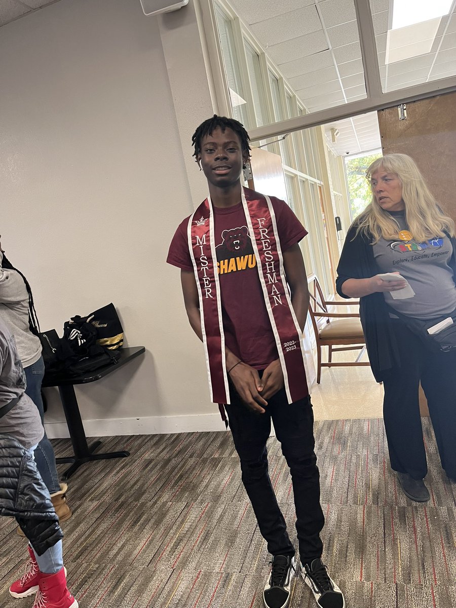 Stem's 8th grade students were provided the opportunity to explore Shaw's campus Thursday. This was a meaningful learning experience. Special thanks to our guides and the students on campus that took the time to educate our young students.