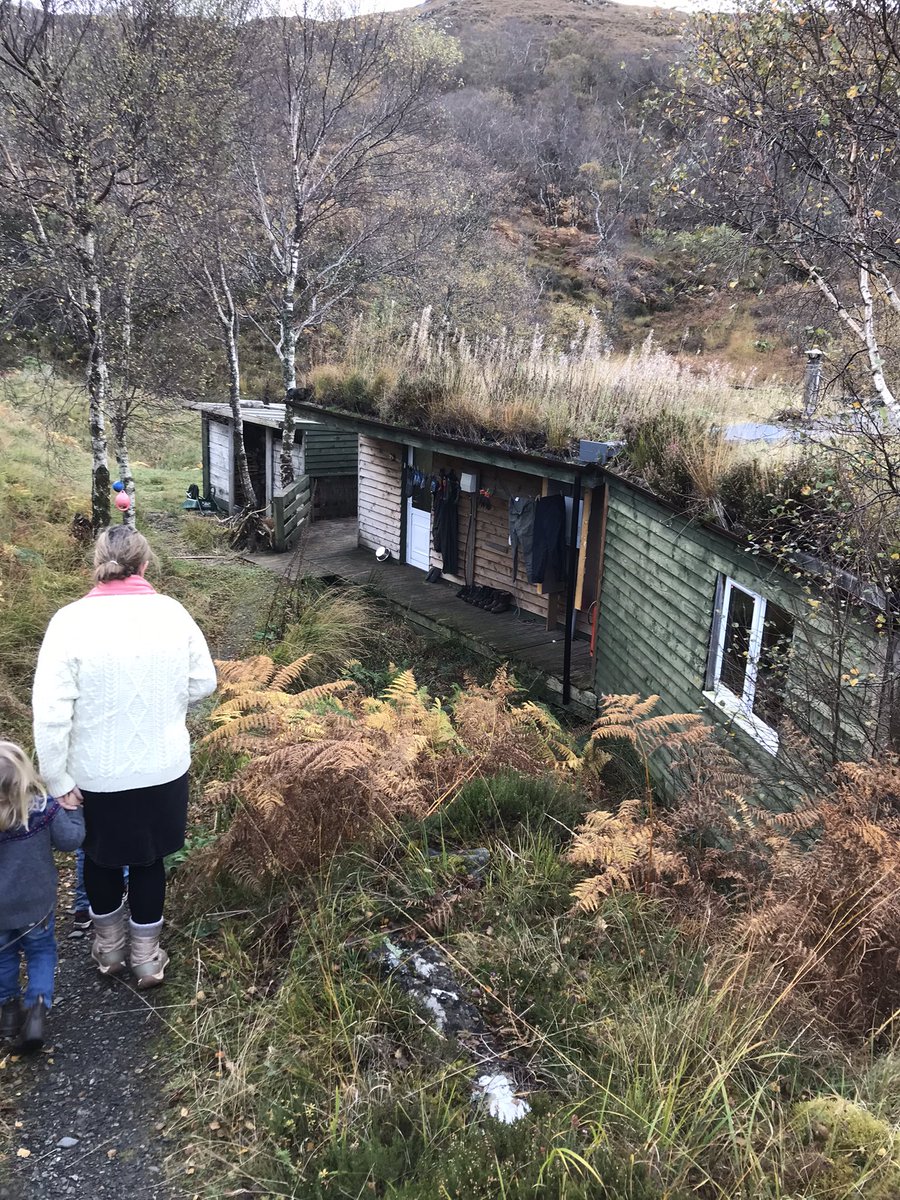 EdDickson7's tweet image. Visiting my very, very off grid brother-in-law on the west coast of Scotland. Some scenery!