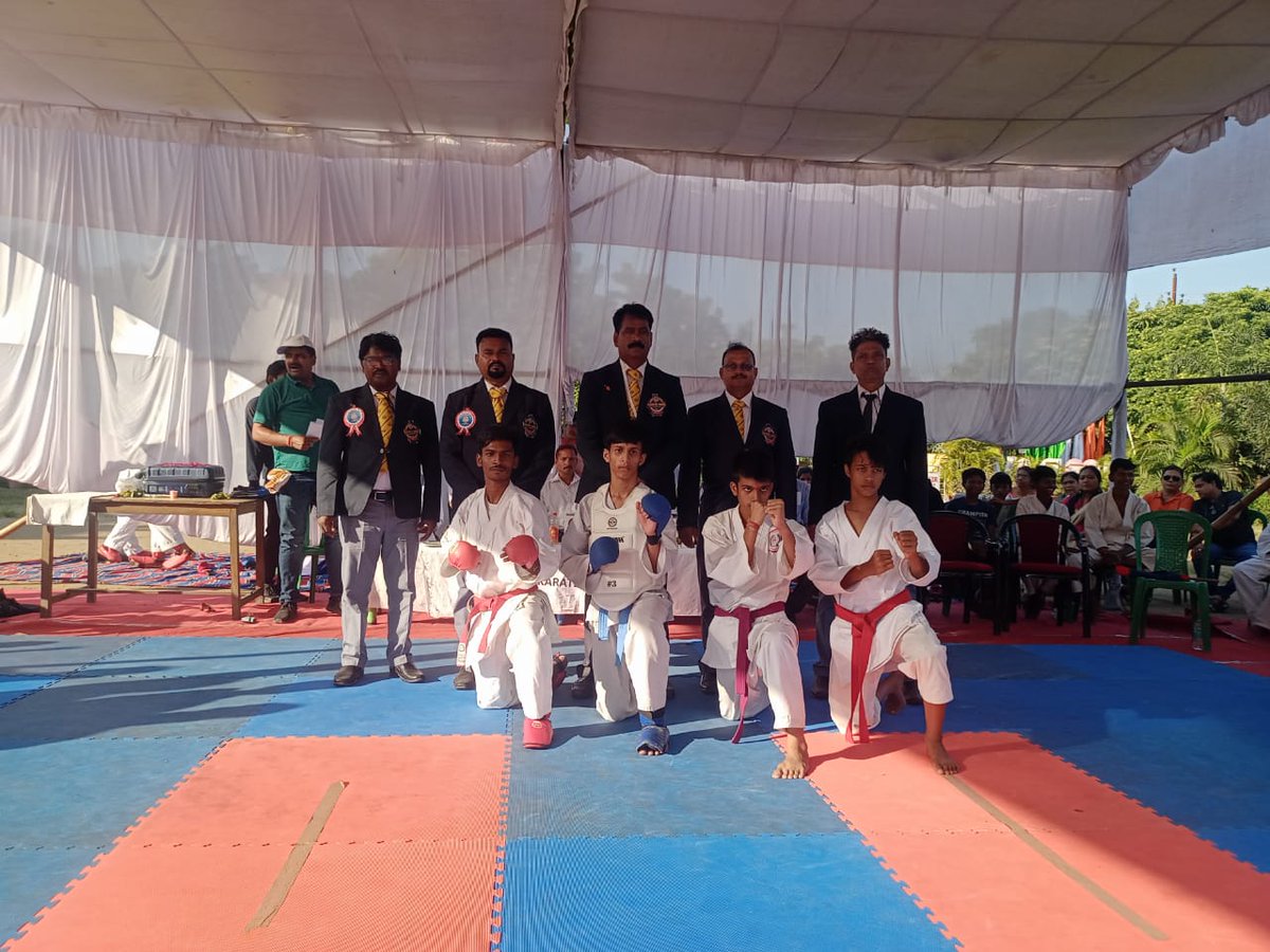 NCCDteOdisha's tweet photo. #NationalCadetCorps
Cadet Dev Chauhan won Gold medal in the State Zonal Boxing tournament held at Jharsuguda today.
@GovernorOdisha 
@Naveen_Odisha
@HQ_DG_NCC
@DHE_Odisha https://t.co/p0nm9Ic95d