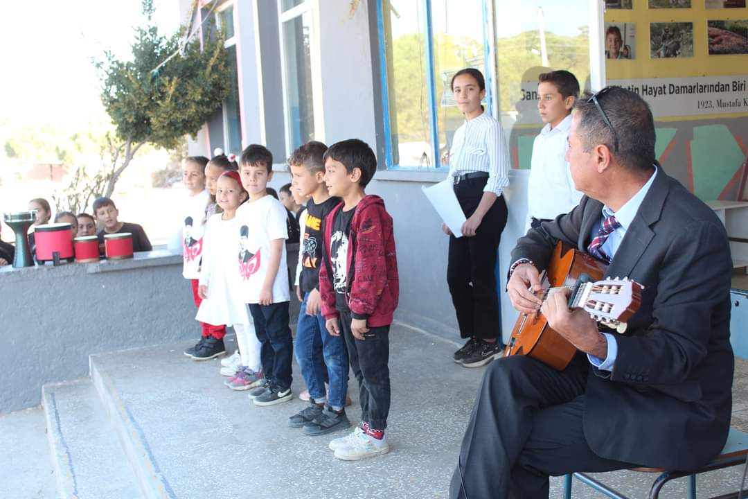 FeritOkulu's tweet photo. Cumhuriyet özgürlüğü... https://t.co/KNByQIFJor