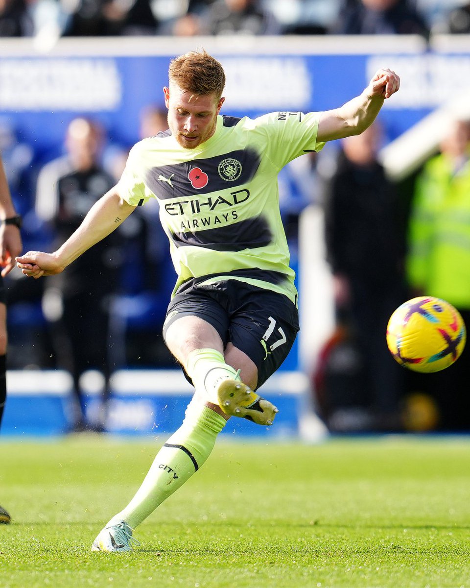 Premier League tweet media