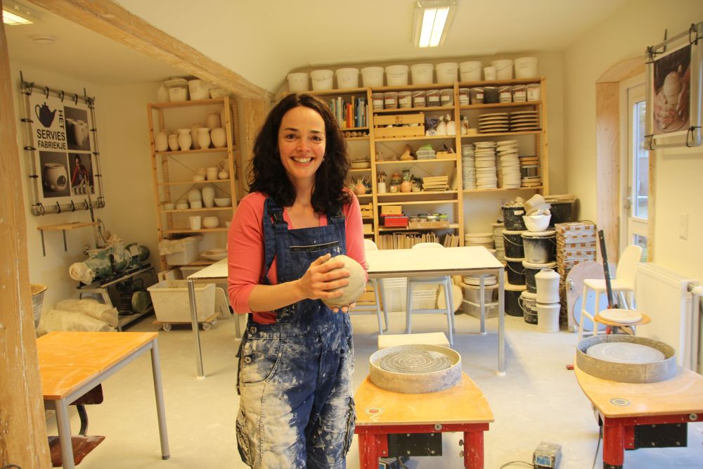 Het is vandaag en morgen atelierroute! Mijn atelier en veel anderen zijn geopend op de CultuurHoek, Engweg 14 in Driebergen. Van 12.00 tot 17.00. Ook de ateliers op Engweg 24 zijn open! Kom je ook even langs?