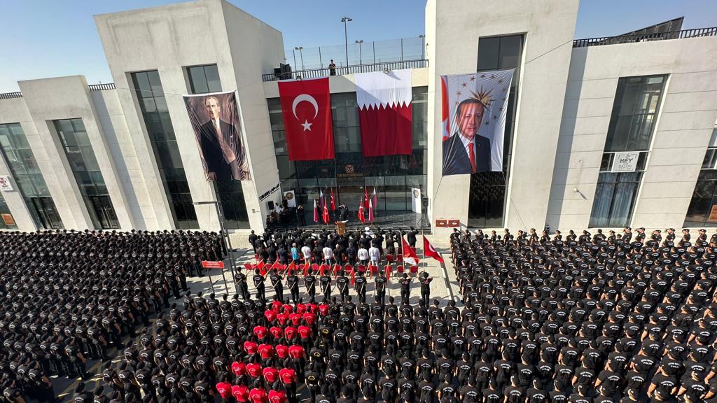 Bayramınız kutlu olsun kahramanlar 🇹🇷

📷 2022 FIFA Dünya Kupası kapsamında Katar’da görev yapan <a href="/EmniyetGM/">Türk Polis Teşkilatı</a> Türk Polis Görev Gücümüzün #29EkimCumhuriyetBayramı Kutlaması...