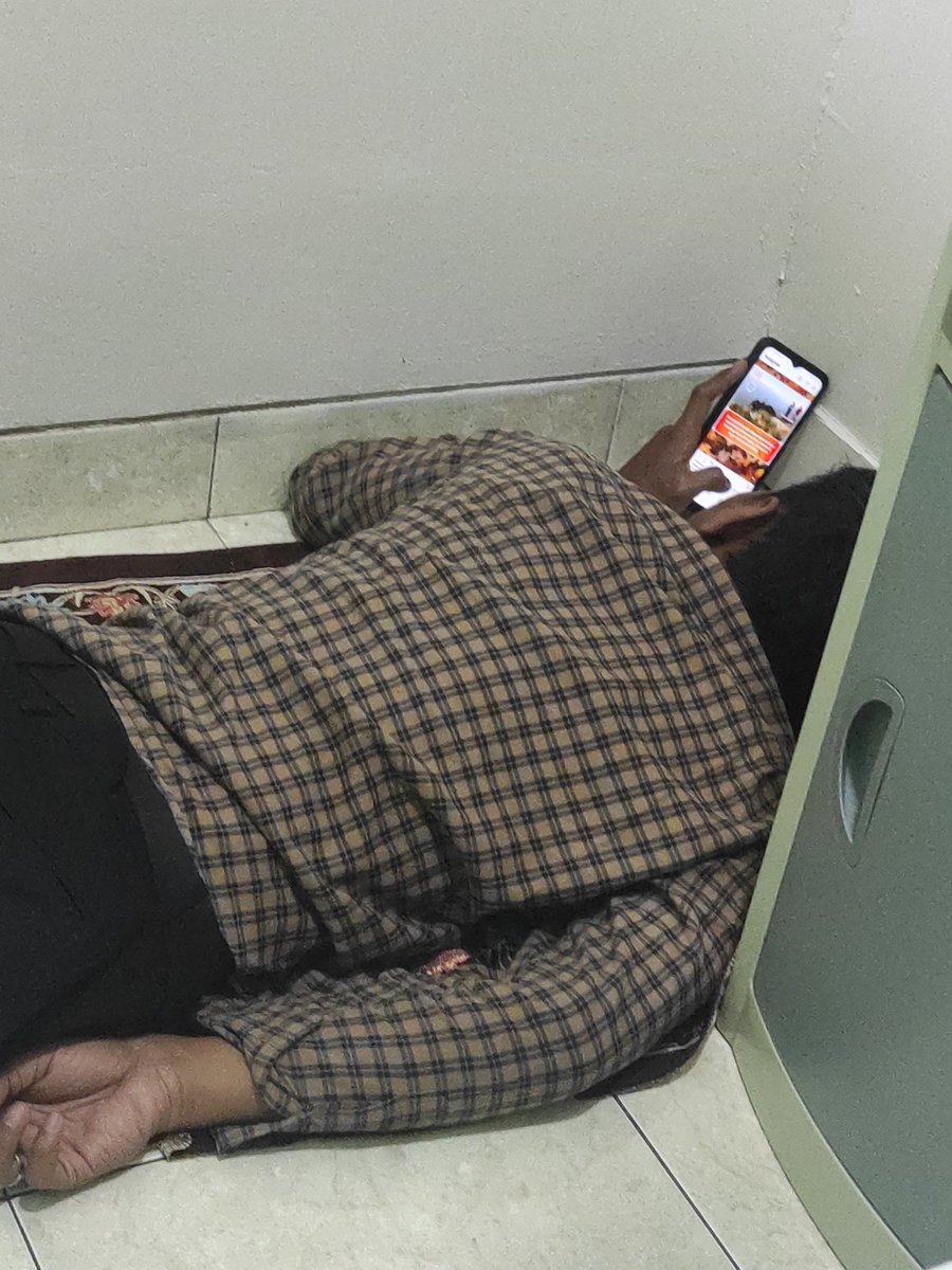 rizkaocem's tweet photo. Suaminya baru pulang dines malem 🙃 https://t.co/SaBcSZ5Pxh