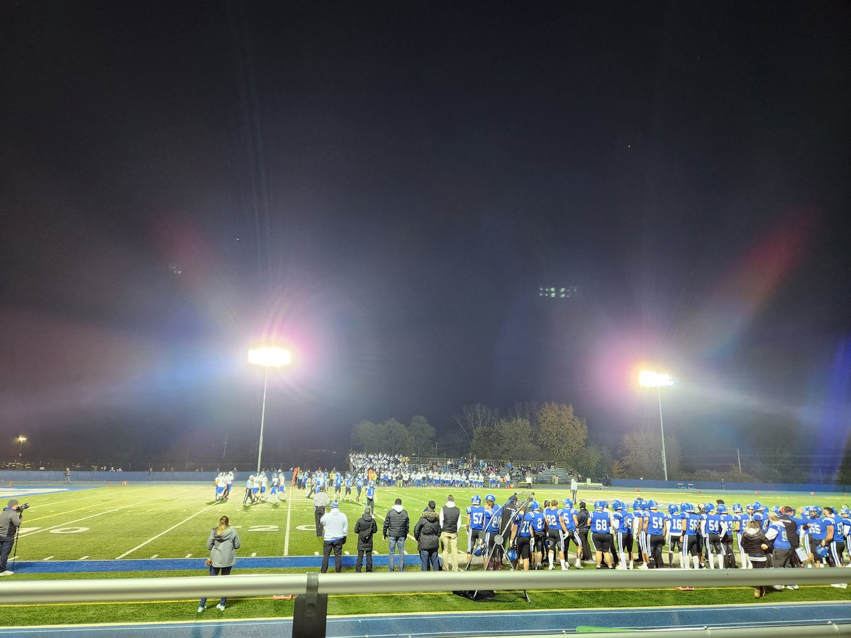 Another win!! Vamos Osos 🐻
#LZHSfootball #weareLZ