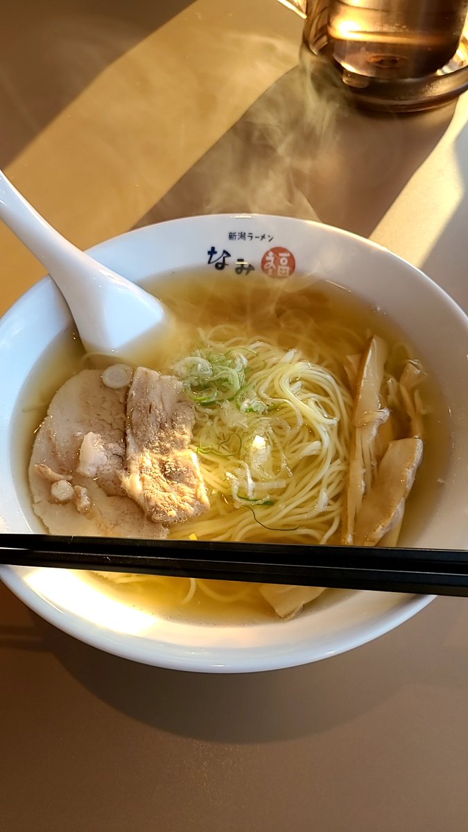 514minmi's tweet photo. @niigatanamifuku 夕日を浴びながら美味しくいただきました😋
ごちそうさまでした！ https://t.co/XK3c0fAFdt