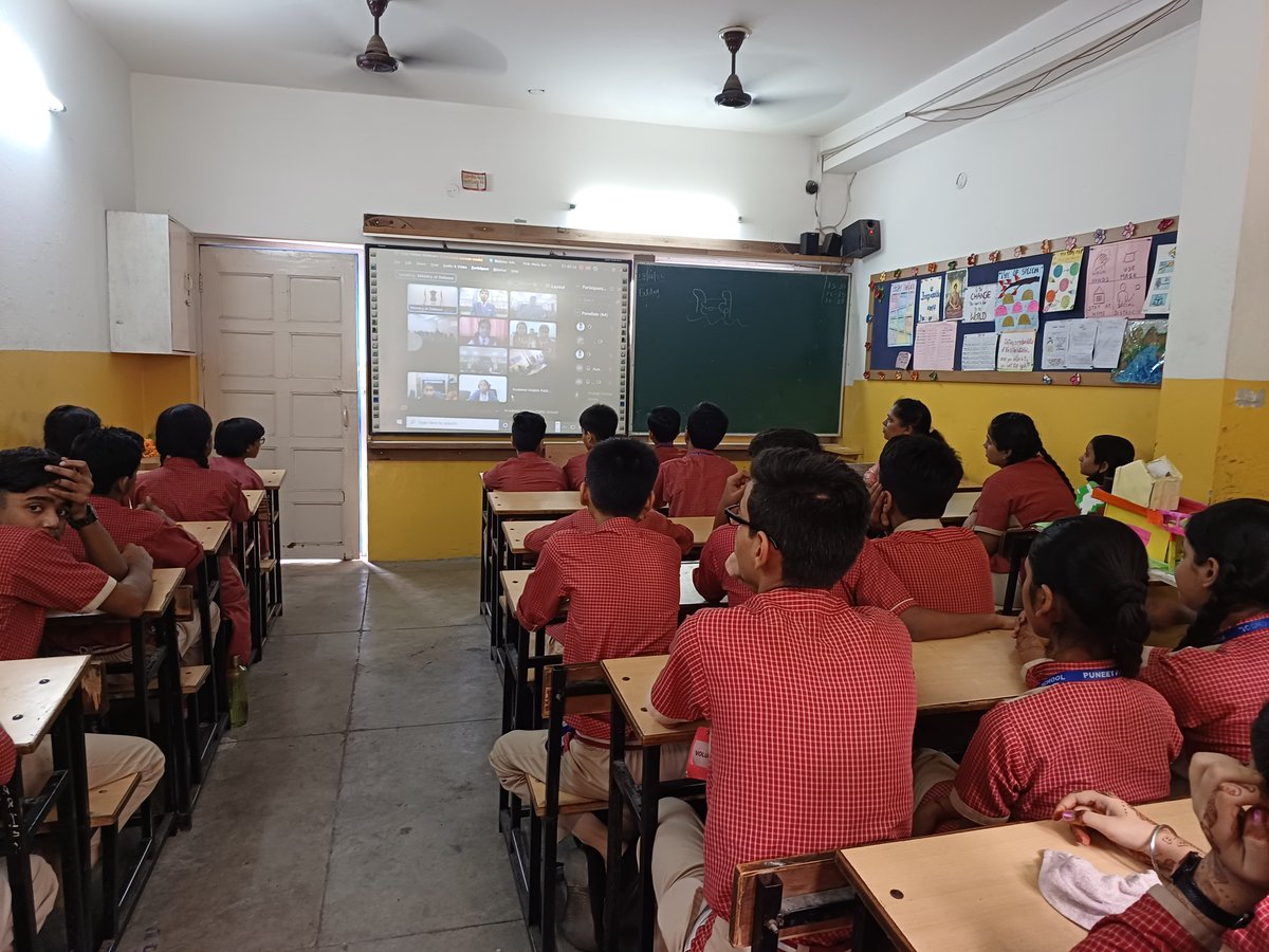 drmanishadiet's tweet image. #Veergatha Webinar on Interaction with #gallantryawardees
Navyug School Pandara Park
Greenway Modern School
Puneet Public school
@DefenceHQ @EduMinOfIndia @cbseindia29
@SpokespersonMoD @Minister_Edu @SCERT2021 @DaryaganjDiet @Dir_Education @Rajanish2007
