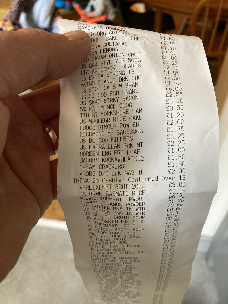SPThorton's tweet photo. @sainsburys some help please sainsburys. Just got back from your Arnold store in Nottingham and realised I have managed to buy an out of date pack of mince. Please advise on what to do. Good job I noticed! https://t.co/NoCig8Edyw
