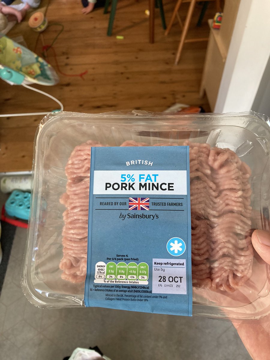 SPThorton's tweet photo. @sainsburys some help please sainsburys. Just got back from your Arnold store in Nottingham and realised I have managed to buy an out of date pack of mince. Please advise on what to do. Good job I noticed! https://t.co/NoCig8Edyw