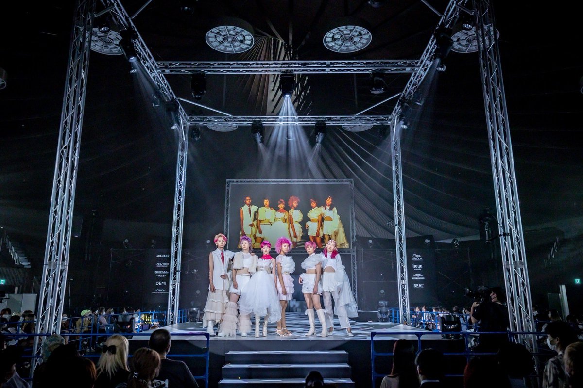eringi_0910's tweet photo. 📸🚶🏻‍♀️runway shot 🚶🏻‍♀️📸

#表参道コレクション
#omotesandocollection https://t.co/NcVXcbeY5Y