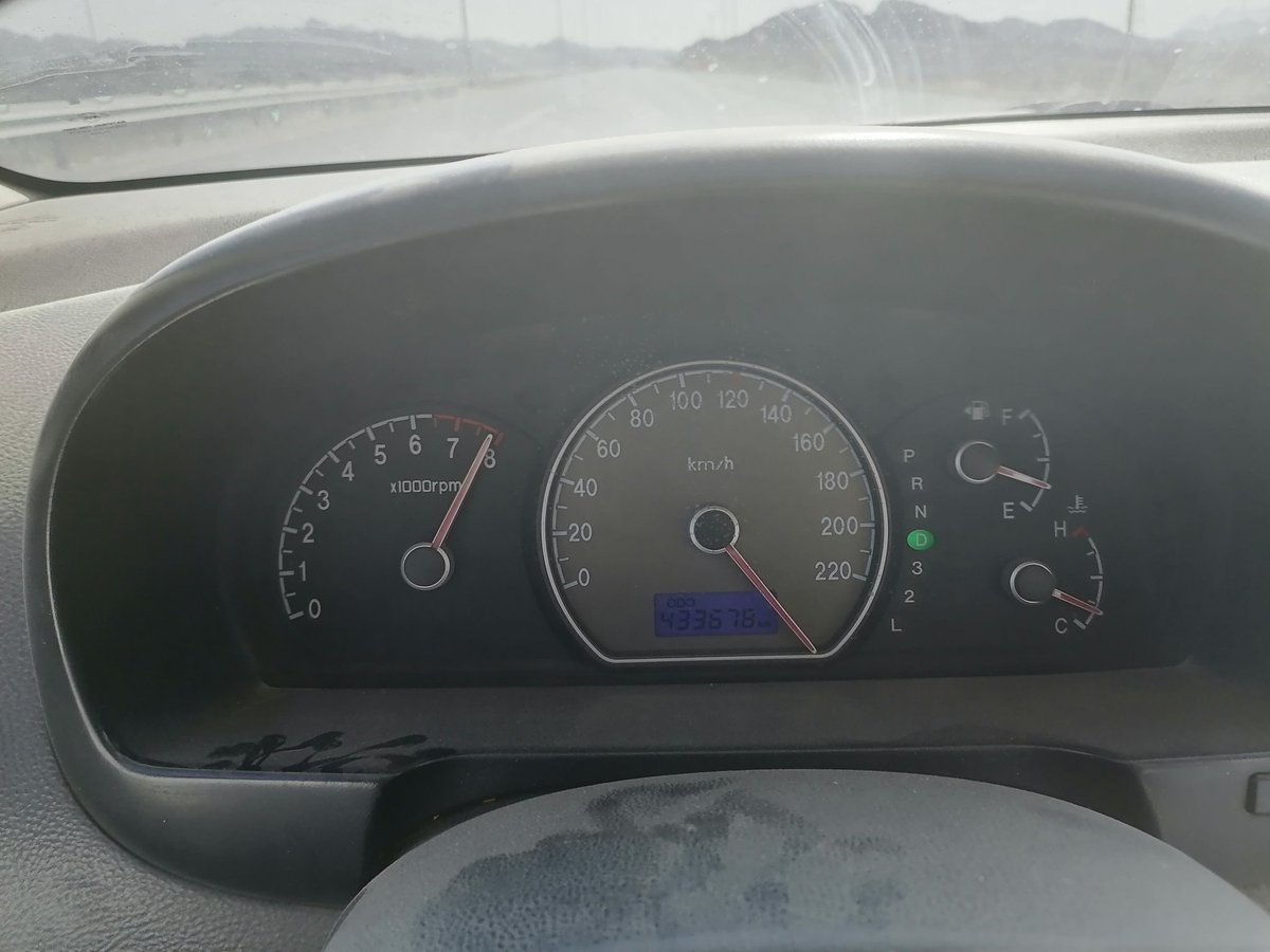 من أسباب السرعه الزائده

المعرفة المسبقة بالطريق: عندما يقود الشخص سيارته على الطريق نفسه كلَّ يوم، يصبح على معرفةٍ جيدةٍ به، وتتولَّد لديه الثقة التي تبعده عن أيِّ مخاوف بشأن السلامة.