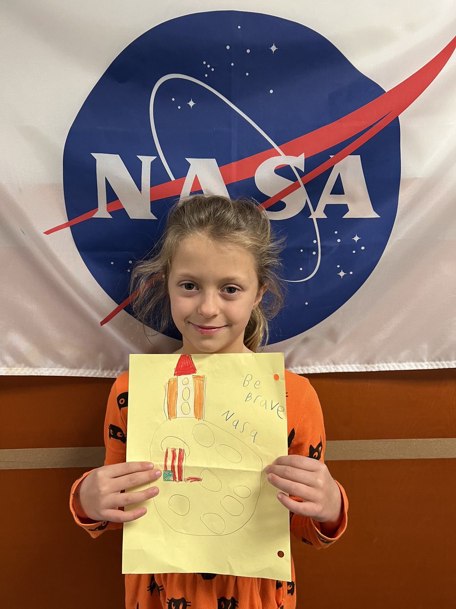 lsullivan's tweet photo. This #KWBPride student stopped by Project Discovery before school and asked me to share this picture she drew at home for NASA! Enjoy @Dr_ThomasZ @Astro_Raja @Astro_Jessica @Astro_Christina #NASAExplorerSchool https://t.co/C757vvOo2r