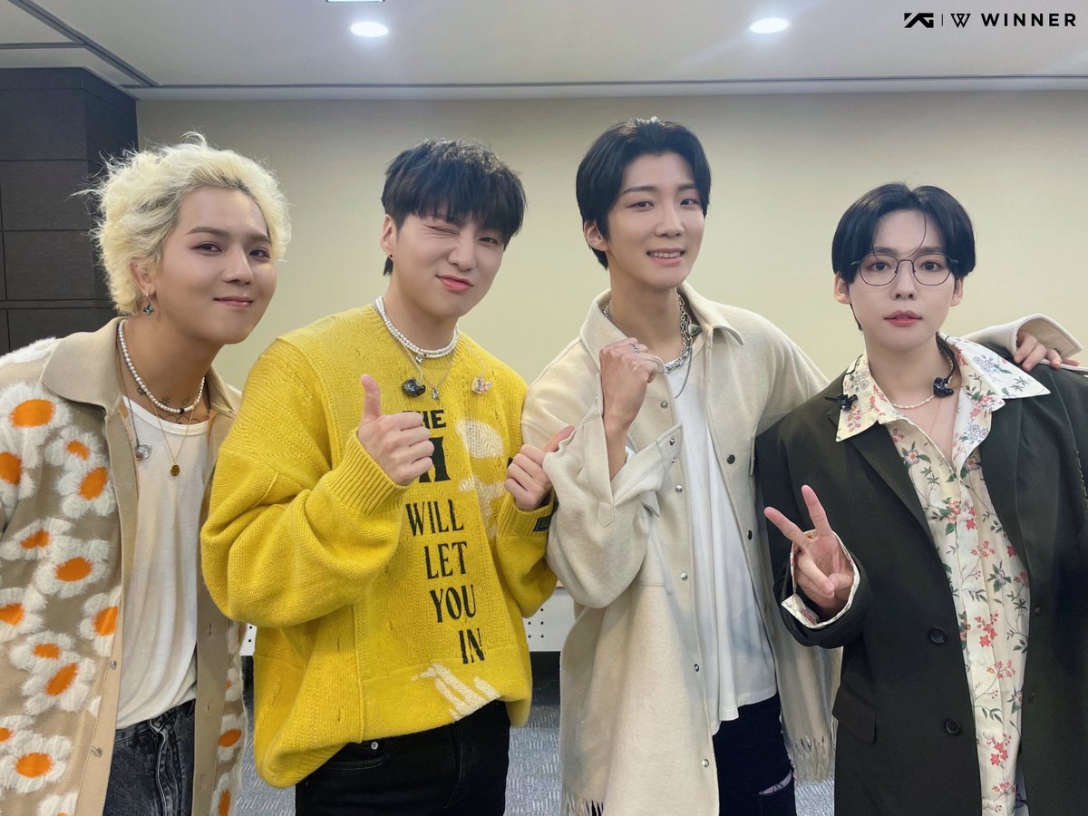 yginnercircle's tweet photo. #THANKUINNERCIRCLE

오늘도 함께해 주신 
인서 여러분
감사합니다!💙 

#WINNER #위너 https://t.co/mJphPQpJx1
