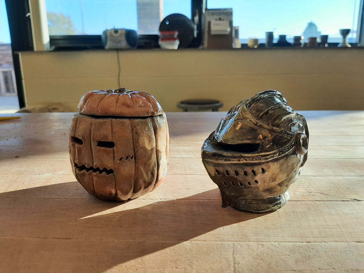 BestLucania's tweet photo. Pinch pots of the almighty ceramics class. https://t.co/JI0gmAKav1