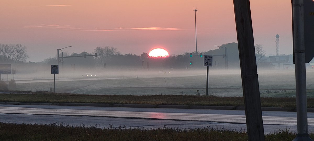 What a sunrise to start the day. Good morning from Wisconsin!

exposureseries.com/mes-green-bay/…