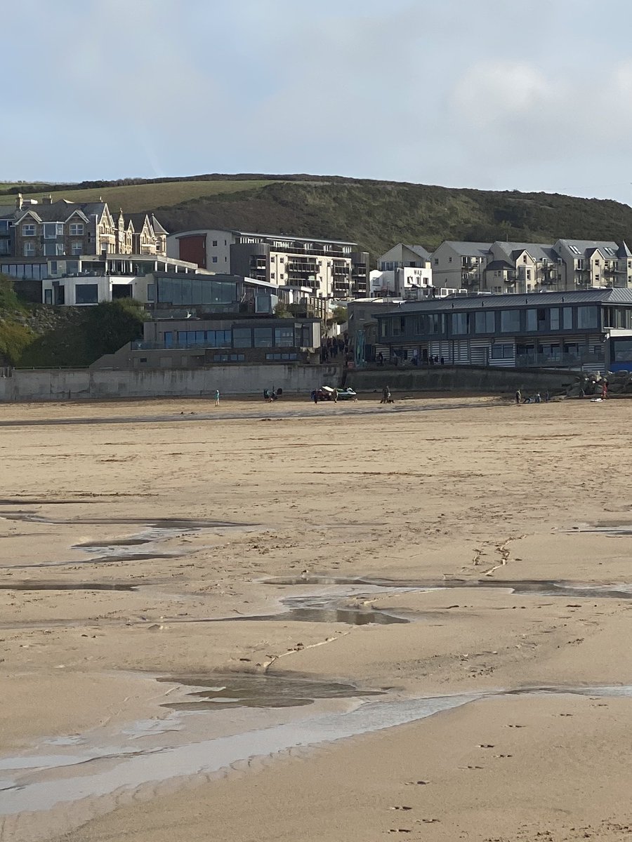 JanineHollings1's tweet photo. Watergate Bay you’ve been amazing 🏄🏽‍♀️🌊☀️🍻until next time... https://t.co/kCDrvxkvXI
