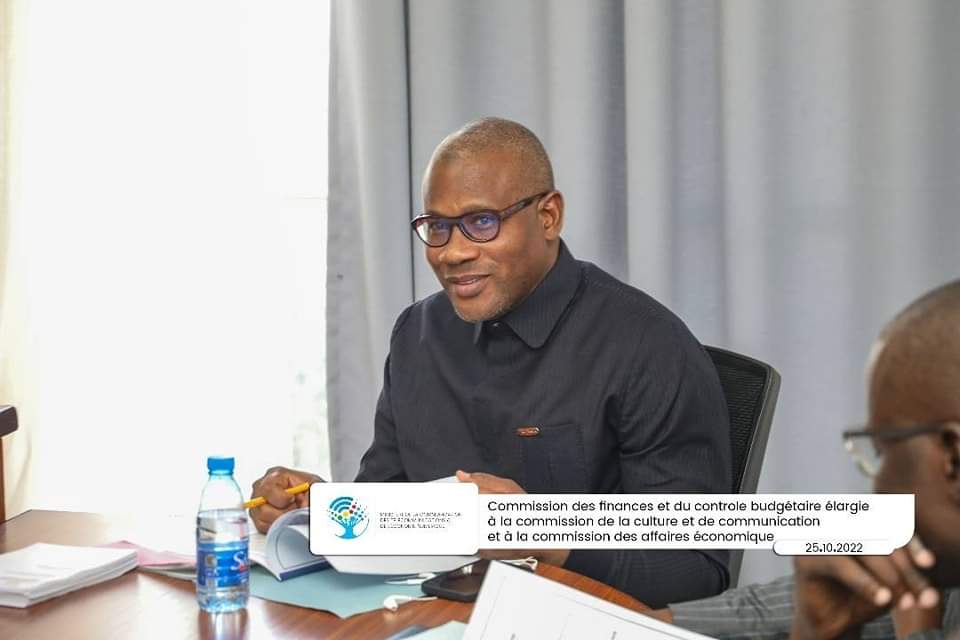 MaitreMBT's tweet photo. [Assemblée Nationale]

Le #MCTEN devant la Commission des finances et du contrôle budgétaire élargie à la commission de la culture - communication et à la commission des affaires économiques pour présenter  son projet de budget 2023.

#SessionBudgétaire
#MaîtreMoussaBocarThiam https://t.co/XpWJNM5Twt